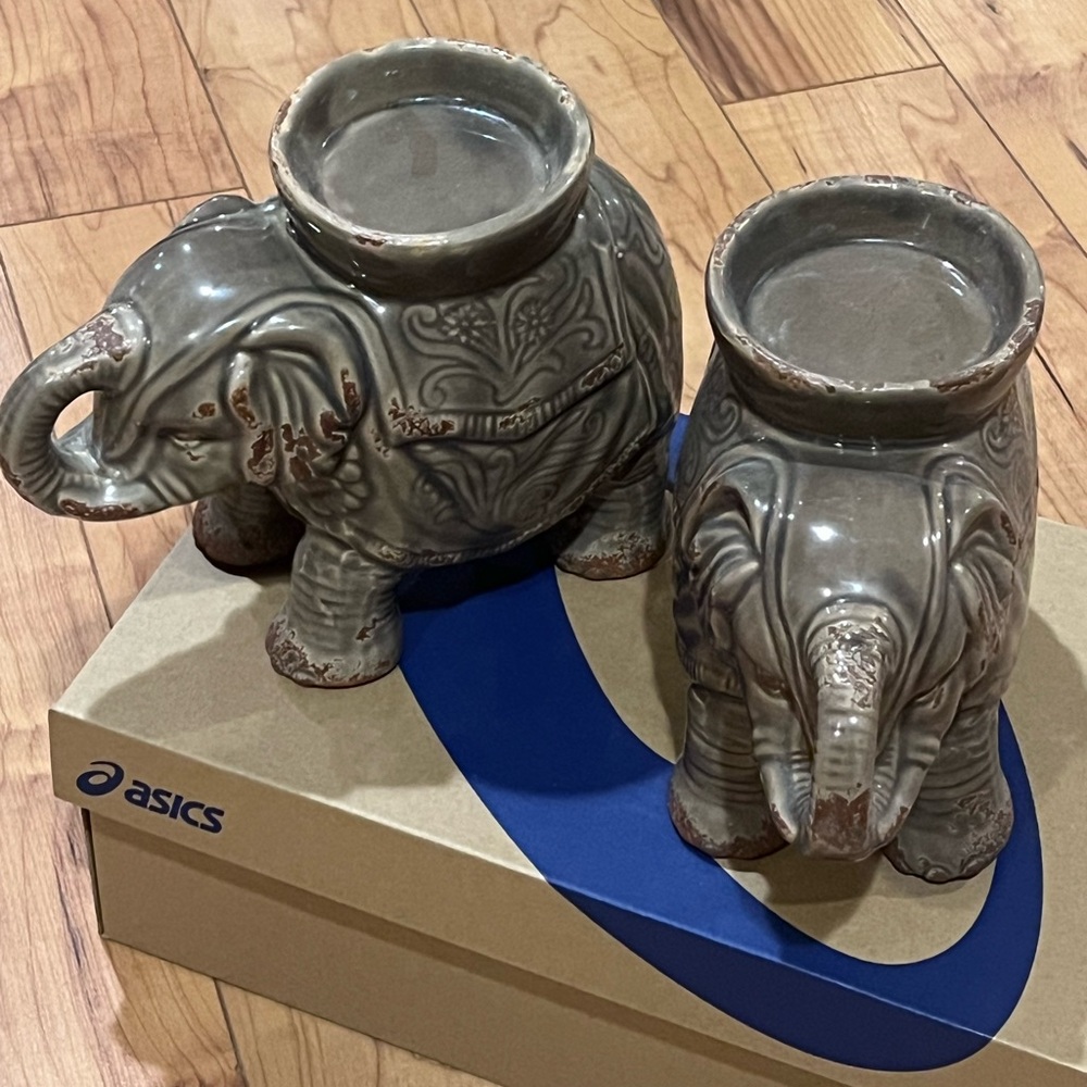 Bombay Gray Elephant Candle Holders
